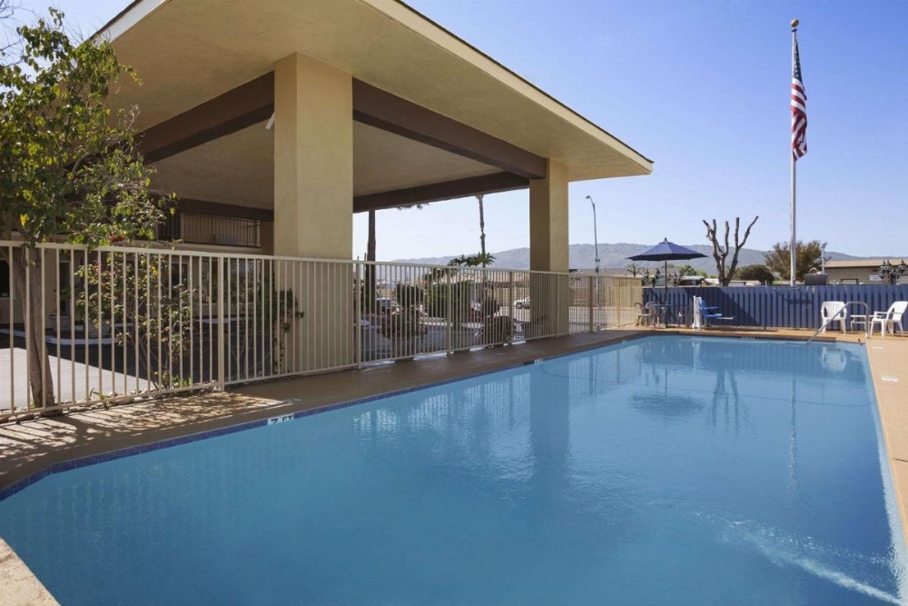 Days Inn by Wyndham Gilroy Image 6