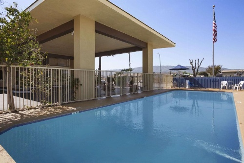 Days Inn by Wyndham Gilroy image 6